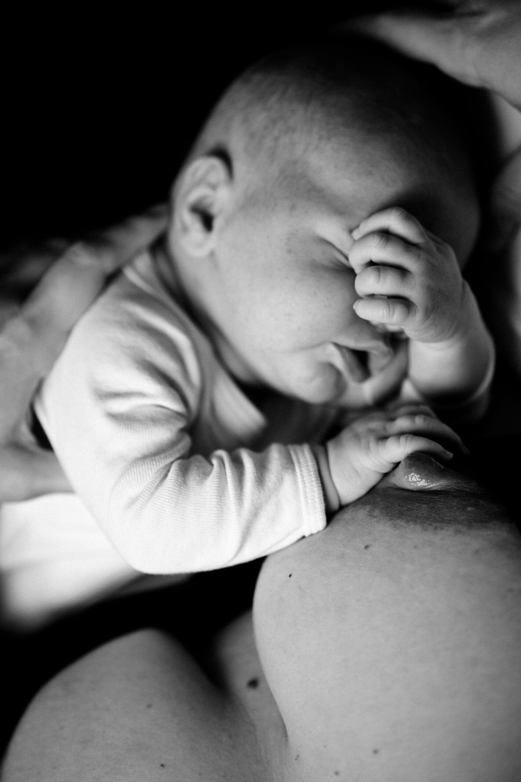 Neugeborenenfotos müdes Baby
