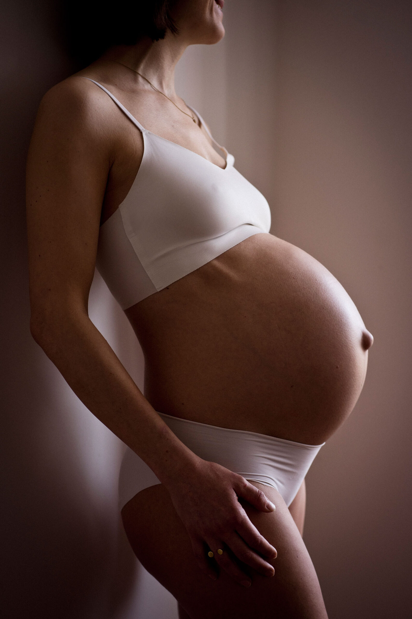 Schwangerschaftsfotos-natürliches-Licht